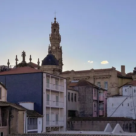 Special Place With A Sunny Balcony Facing Clerigos Appartement *