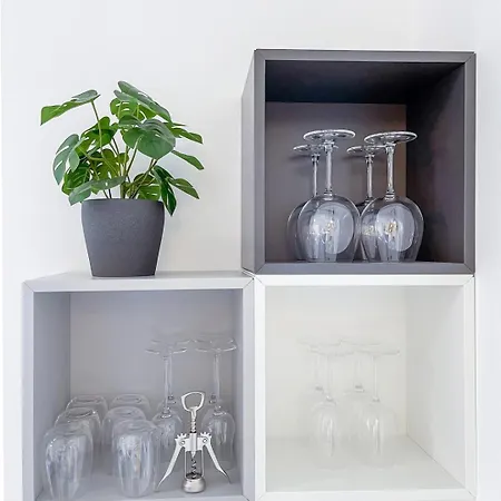 Special Place With A Sunny Balcony Facing Clerigos Oporto