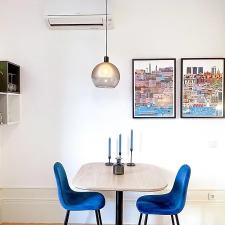 Special Place With A Sunny Balcony Facing Clerigos Appartement *