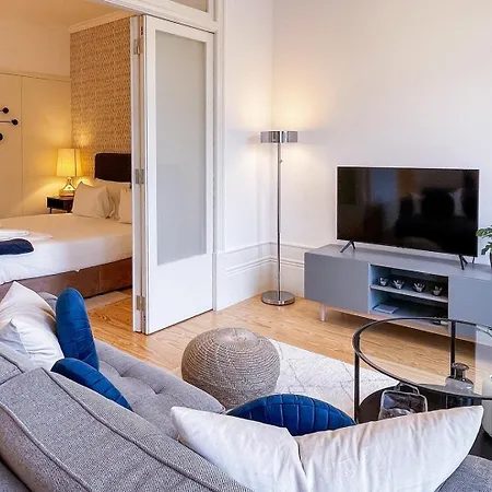 Appartement Special Place With A Sunny Balcony Facing Clerigos *