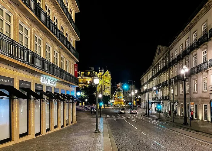 Special Place With A Sunny Balcony Facing Clerigos *