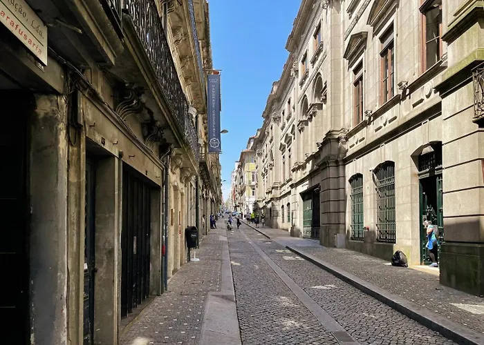 Special Place With A Sunny Balcony Facing Clerigos * Porto