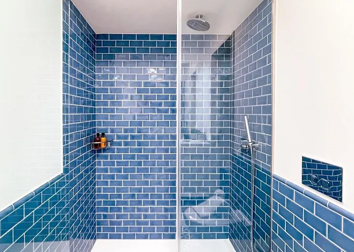 Special Place With A Sunny Balcony Facing Clerigos