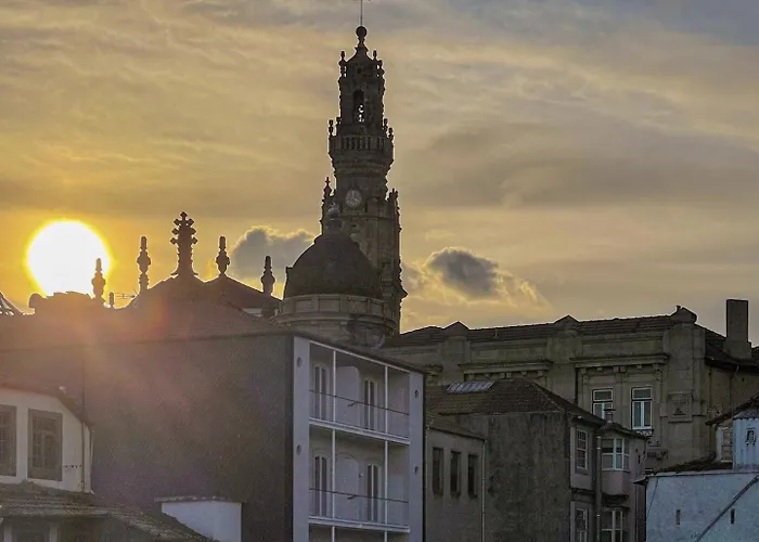 Special Place With A Sunny Balcony Facing Clerigos شقة