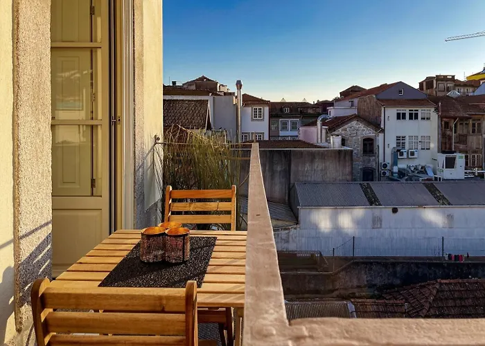 Special Place With A Sunny Balcony Facing Clerigos شقة *