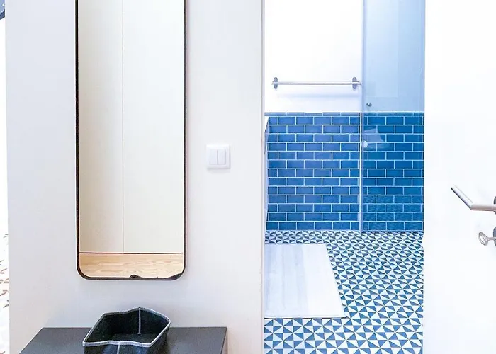 Special Place With A Sunny Balcony Facing Clerigos * Porto