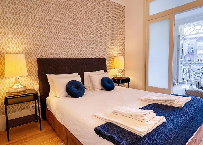 Special Place With A Sunny Balcony Facing Clerigos