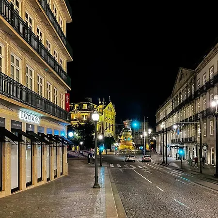 Special Place With A Sunny Balcony Facing Clerigos *