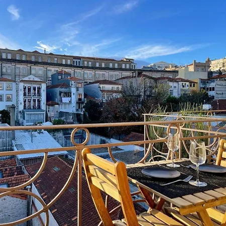Special Place With A Sunny Balcony Facing Clerigos Apartamento Oporto