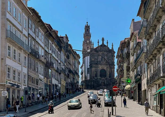 Special Place With A Sunny Balcony Facing Clerigos *