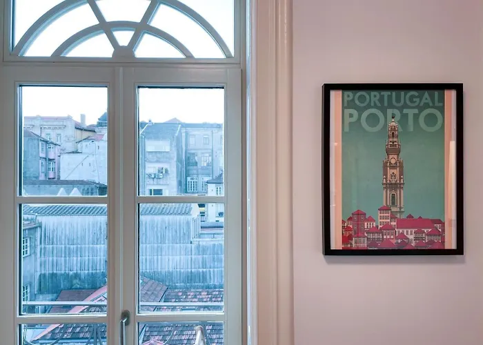 Special Place With A Sunny Balcony Facing Clerigos Πόρτο